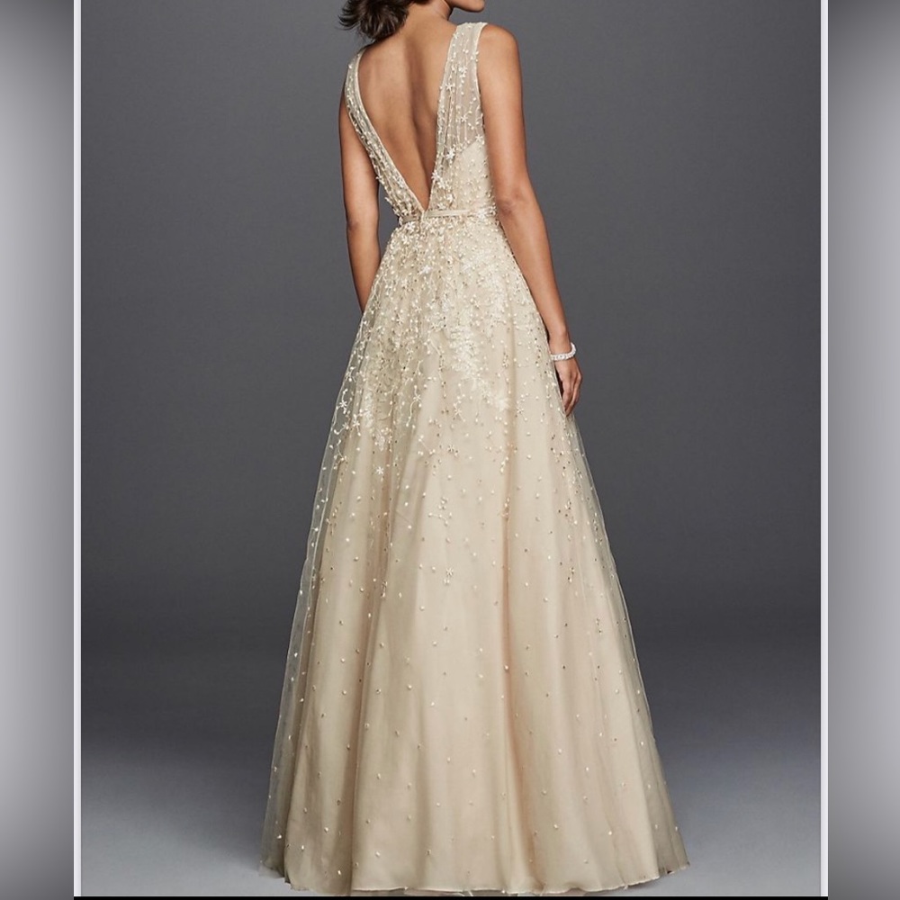 Ivory A- line wedding dress. Size 10.